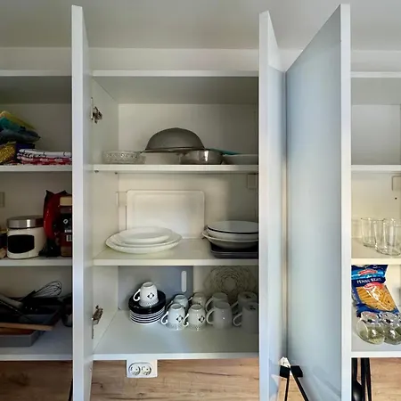 Anywhere On Foot - Free Parking *